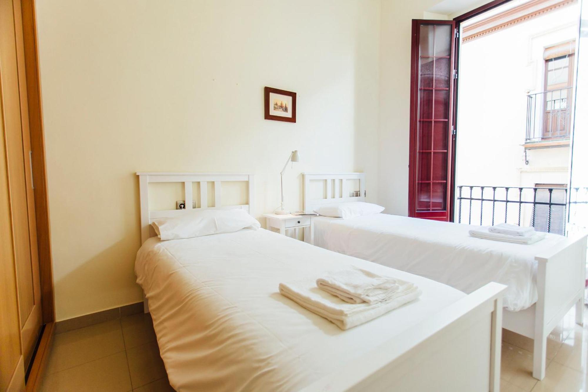 Bright And Central- 2Bd 1Bth- Malhara Севилья Экстерьер фото